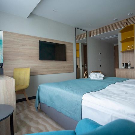 Premier Hotel Odessa Zimmer foto A room at the hotel